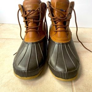Tommy Hilfiger men’s waterproof boots.